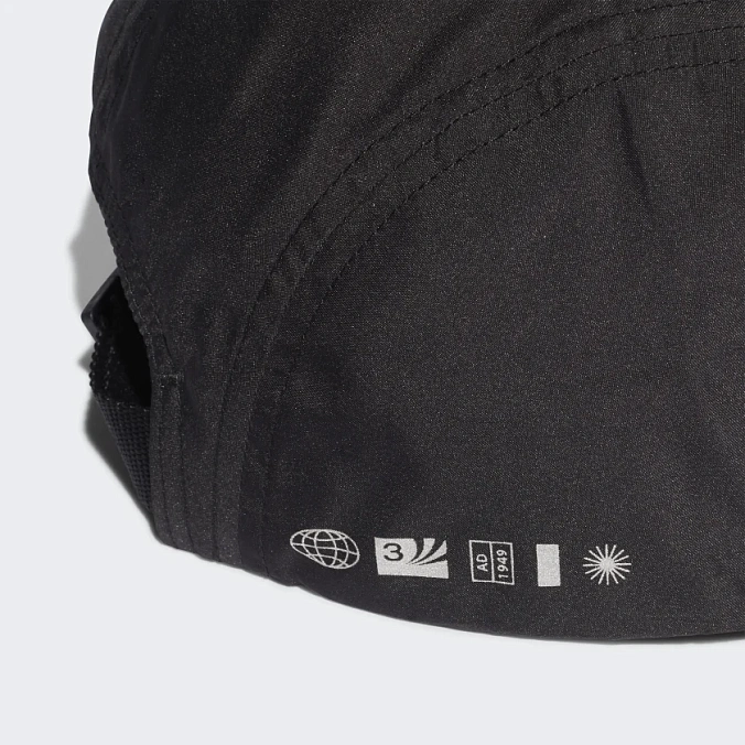 Кепка adidas Originals Reflective Five-Panel Cap Black