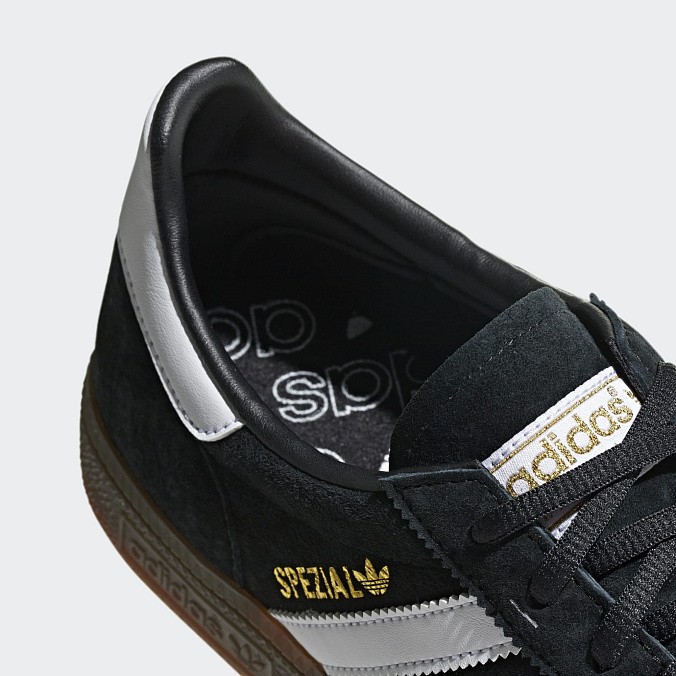 Кроссовки унисекс adidas Originals Handball Spezial Black/Cloud White/Gum