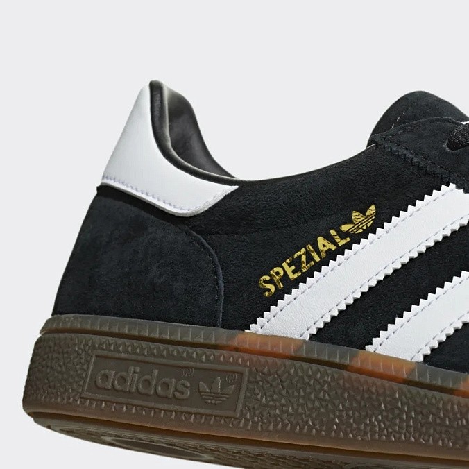 Кроссовки унисекс adidas Originals Handball Spezial Black/Cloud White/Gum