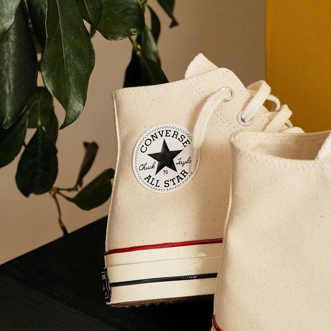Кеды унисекс Converse Chuck 70 Classic High-Top Parchment/Garnet/Egret